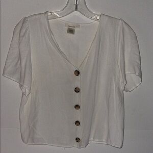 URBAN ROMANTICS 100% Rayon White Button-Up Women's Top